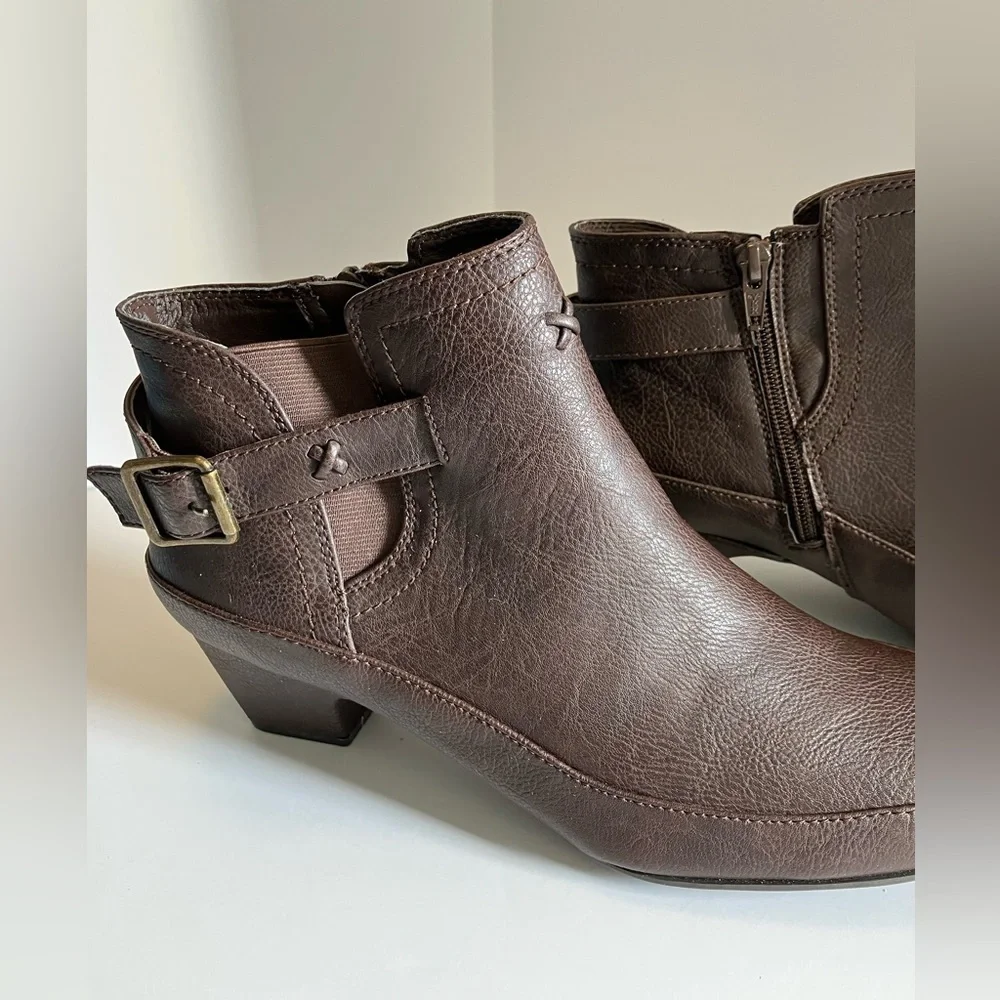 Women’s Ankle Boots, Buckle Straps, Brown, 10M, Rialto Sabana